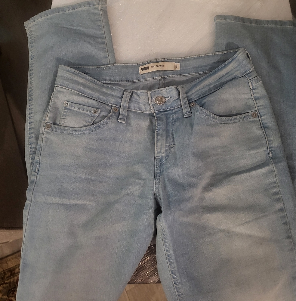 Levi's - Picture 4 of 5